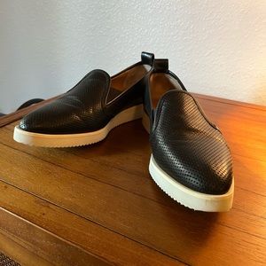 Everlane Italian Leather Perforated Street Shoes, Black 6 1/2